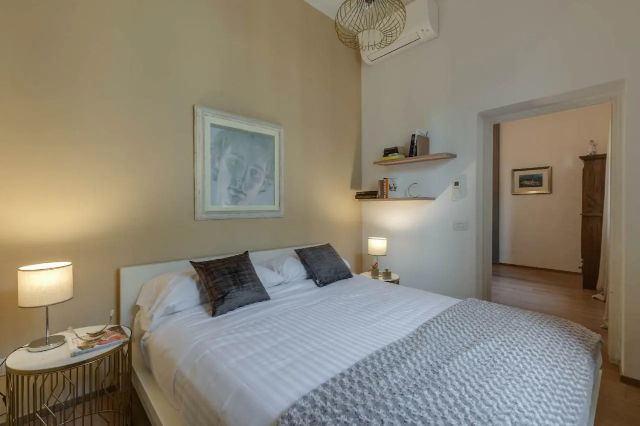 Apartments Florence - Santa Croce Panoramic View 0*,  Italy